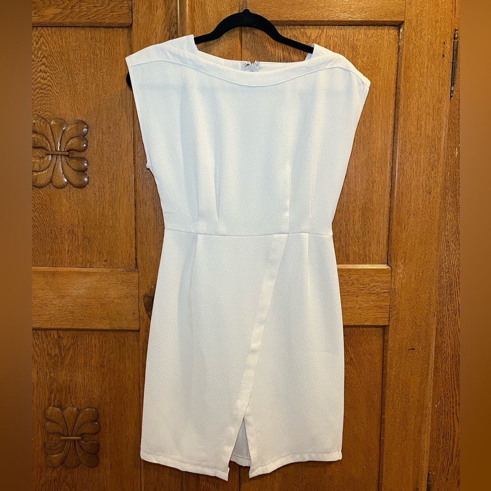 🆕 NWT She + Sky Women’s Dress – Size S – Ivory